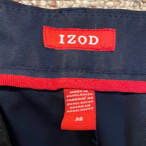 IZOD stretch golf shorts in navy - Picture 4 of 5
